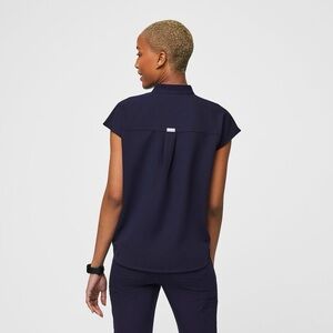 Figs Navy Rafaela™ - Oversized Scrub Top- Medium- Lightly worn